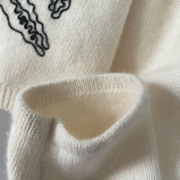 Ivory Lambswool Vintage cardigan - Picture 3 of 5